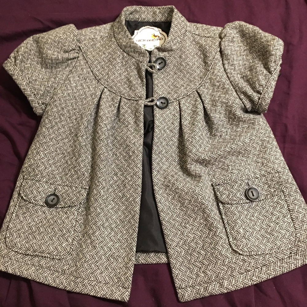 Adorable Nick and Mo short sleeve jacket / blazer